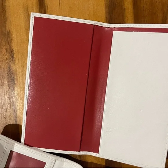 New Dooney & Bourke Signature Navy and White Wallet and checkbook case - Picture 7 of 8